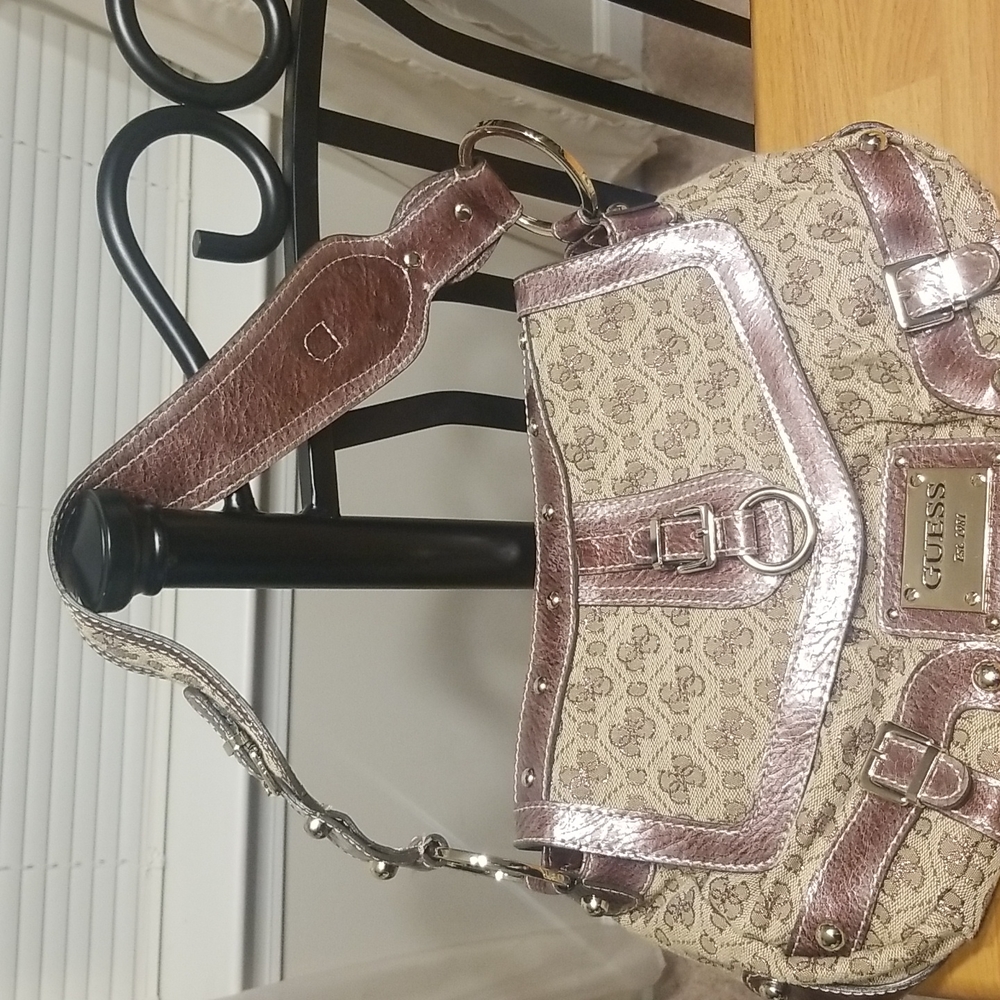 Signature Guess Handbag